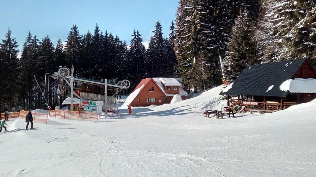 Chata Stred Kubinska Hola Dolny Kubin Bagian luar foto